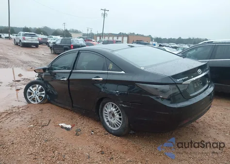 2013 Hyundai Sonata Limited z USA, uszkodzony, nr VIN 5NPEC4AC0DH673831